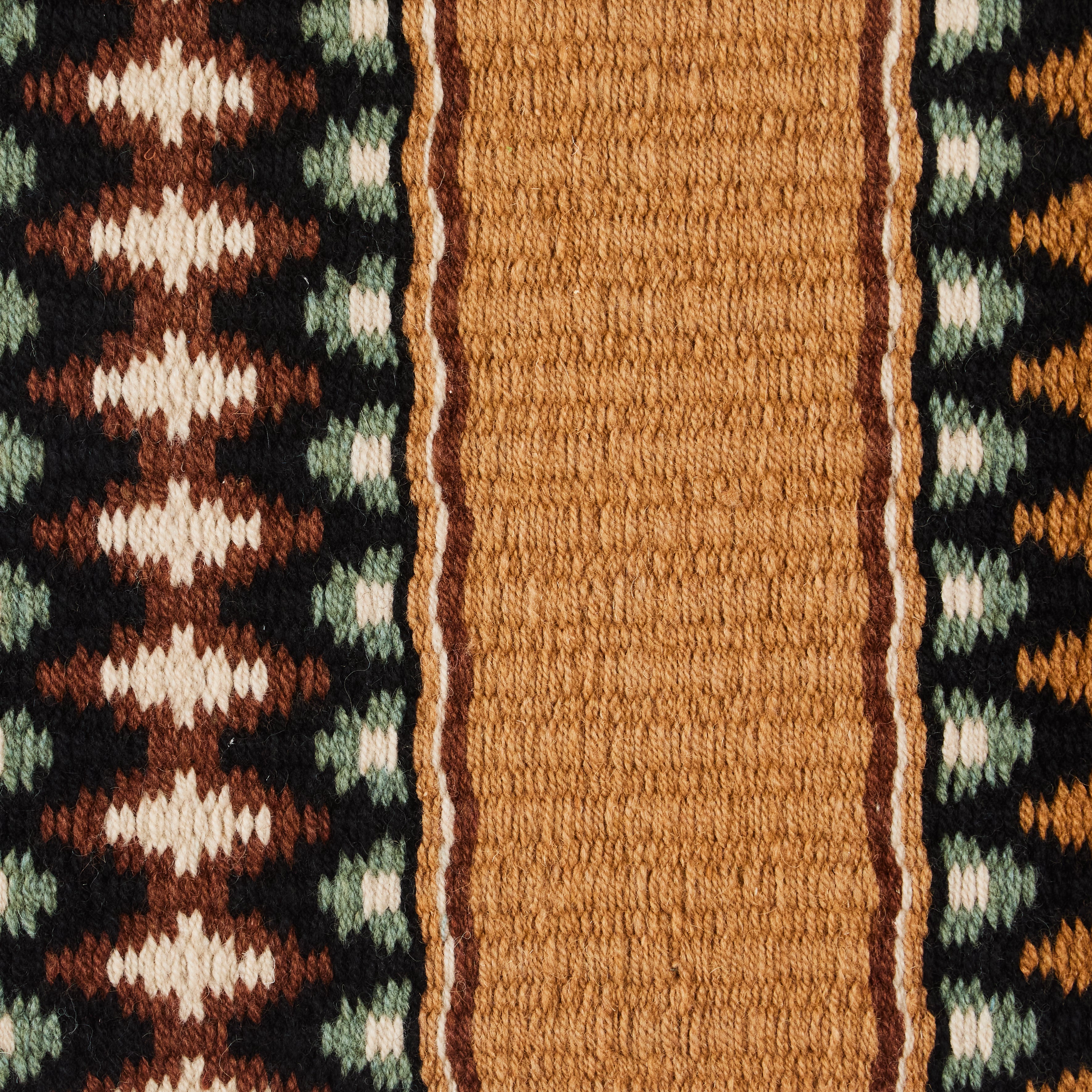 Double Arrow 40X34 New Zealand Wool Saddle Blanket - Mayatex